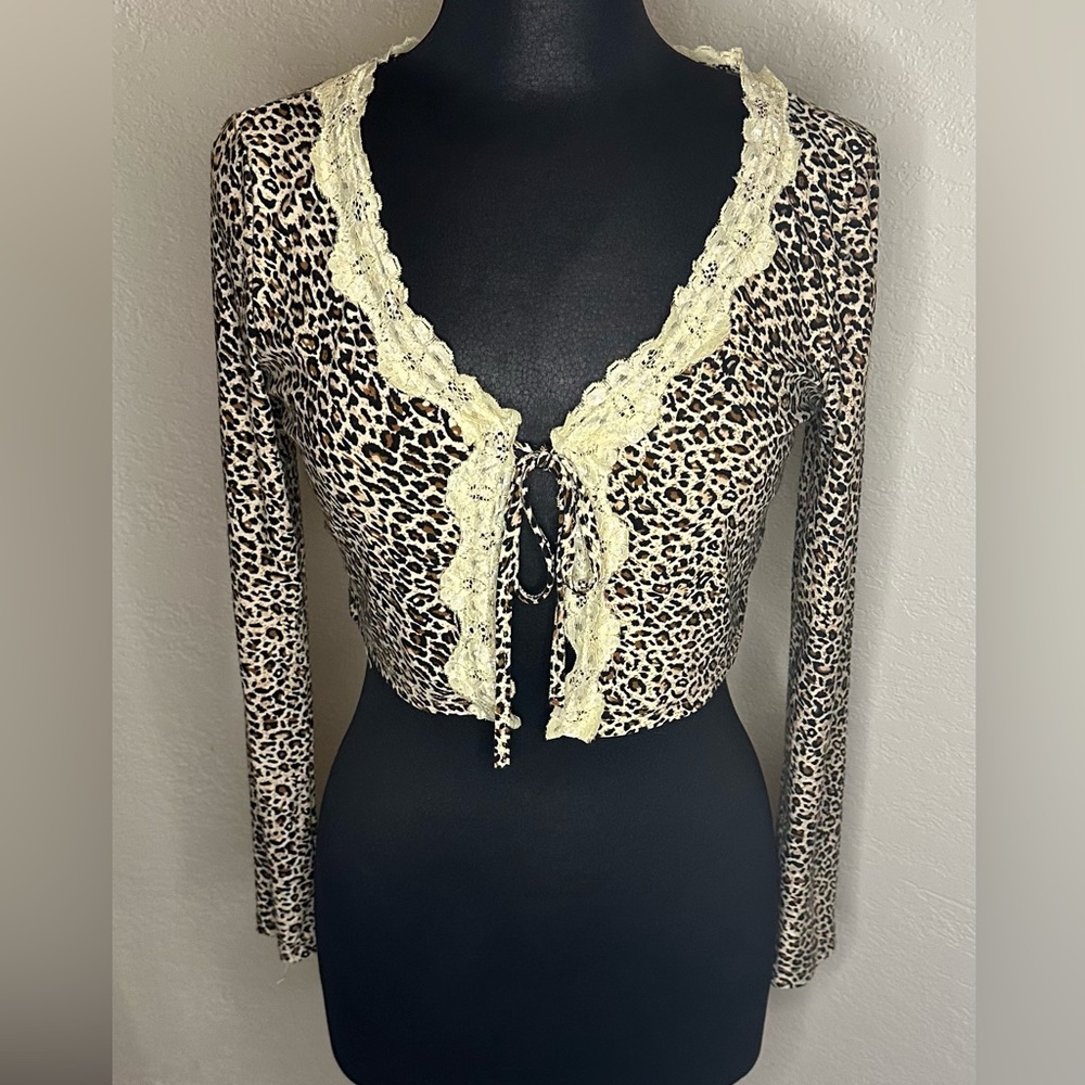 Shein Size L Cheetah Tie Cropped Shirt